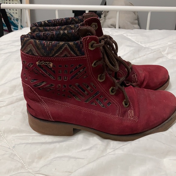 Red combat boots - Picture 2 of 2